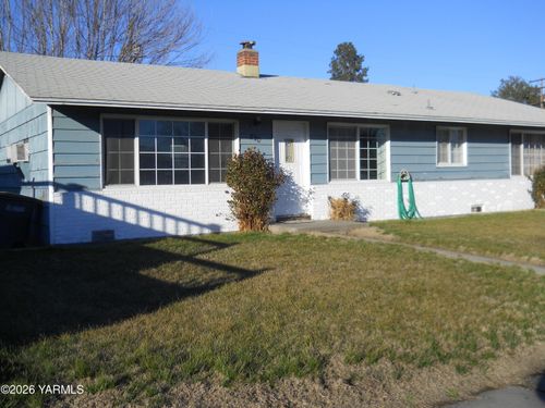 228/230 Nicolai Ave, Sunnyside, WA, 98944 | Card Image