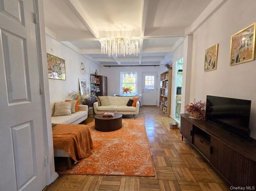 apt-31-147-15 Village Rd, Jamaica, NY, 11435-1271 | Card Image