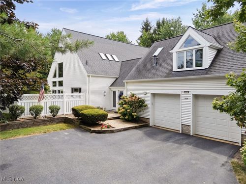 985 Goldenrod Trl, Aurora, OH, 44202-7876 | Card Image