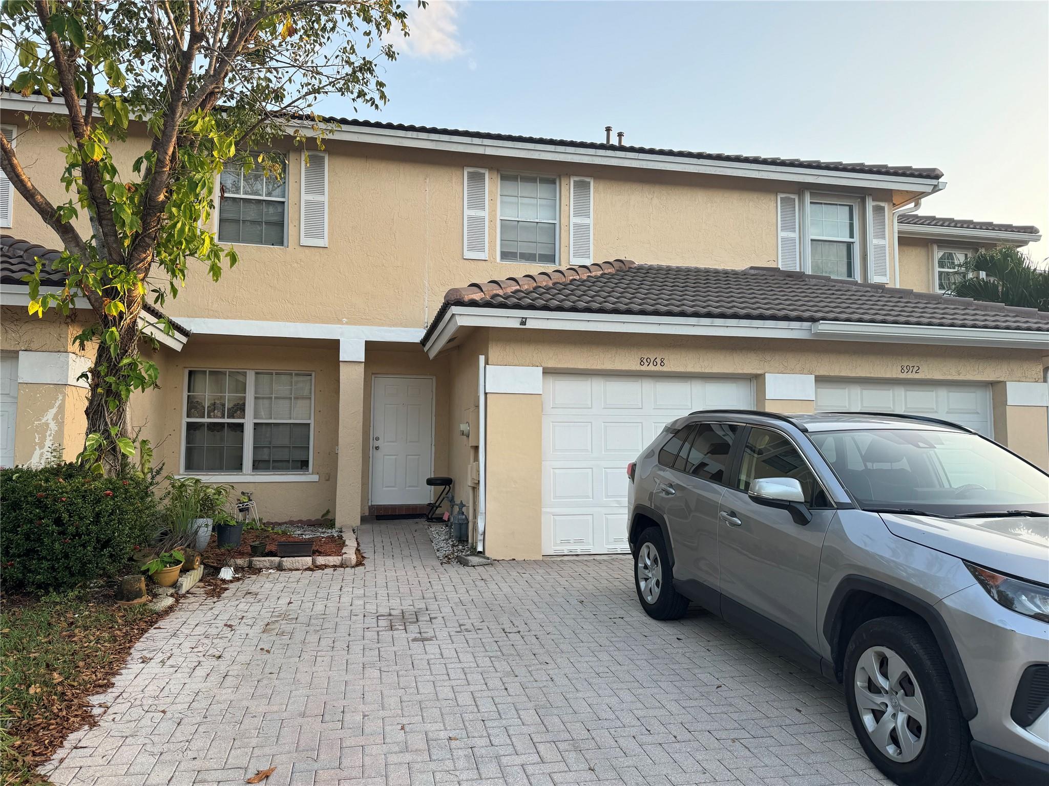 53rd Ct, Sunrise, FL 33351