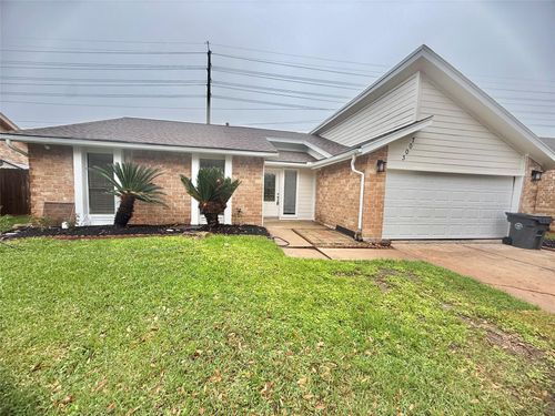 3007 Wagon Trail Dr, Sugar Land, TX, 77479-1645 | Card Image