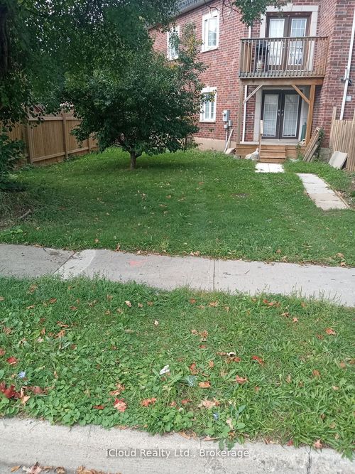 17 Joseph St, Brampton, ON, L6X0J3 | Card Image