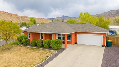 825 Cabernet Dr, Palisade, CO, 81526-8667 | Card Image