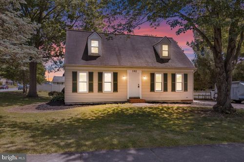 592 Mulberry St, ELIZABETHTOWN, PA, 17022-1824 | Card Image