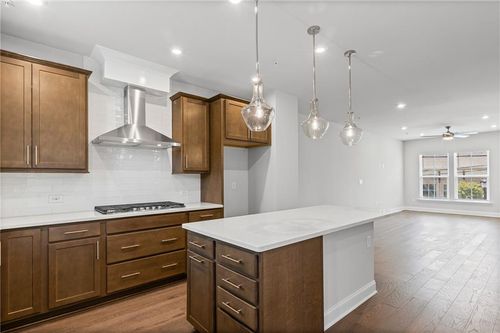 2561 Astaire Ct Nw, Atlanta, GA, 30318-1221 | Card Image