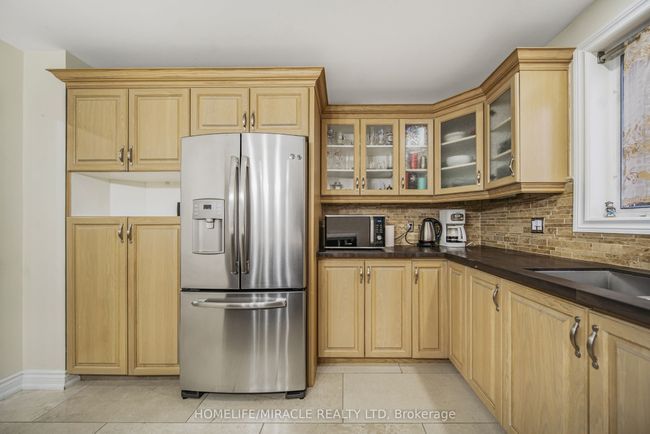 38 River View Dr, House other with 4 bedrooms, 3 bathrooms and 4 parking in Brampton ON | Image 17