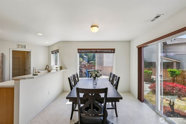 29709 217 Th Pl Se, House other with 3 bedrooms, 3 bathrooms and 2 parking in Kent WA | Image 9