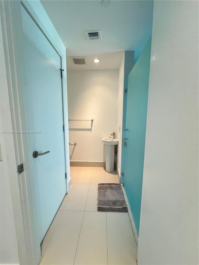 UNIT-1202 - 501 Ne 31 St St, Condo with 1 bedrooms, 2 bathrooms and null parking in Miami FL | Image 11