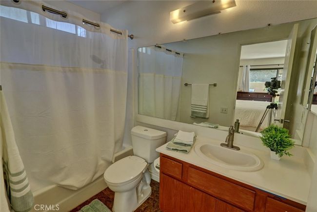 7 - 25712 Le Parc, Condo with 2 bedrooms, 2 bathrooms and 2 parking in Lake Forest CA | Image 25