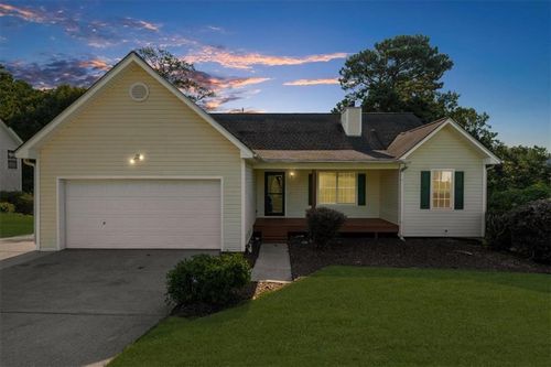 4827 Daintree Ct, Flowery Branch, GA, 30542-6440 | Card Image