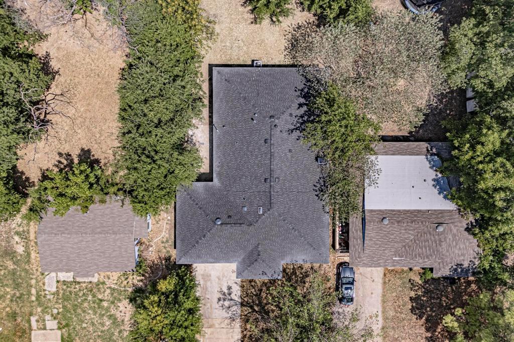 Rickenbacker Pl, Fort Worth, TX 76112