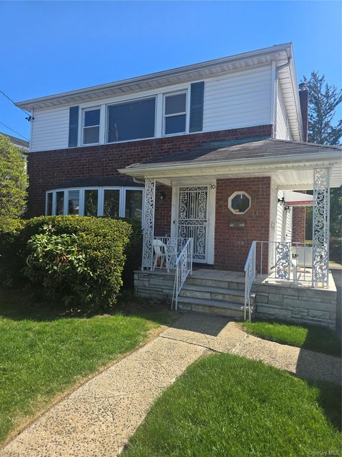 2-10 Alsop St, Valley Stream, NY, 11581-1902 | Card Image