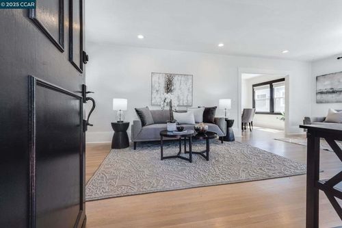 2824 Best Ave, Oakland, CA, 94619-3323 | Card Image