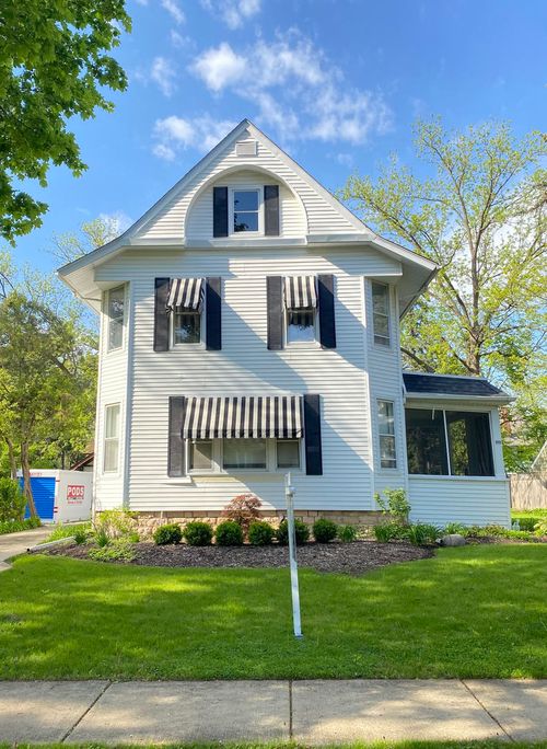 b-1111 Garfield Ave, Aurora, IL, 60506-4829 | Card Image