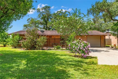 639 Sw 10th St, Premont, TX, 78375-1219 | Card Image