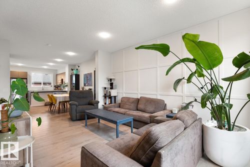 2147 Maple Rd Nw, Edmonton, AB, T6T2L6 | Card Image