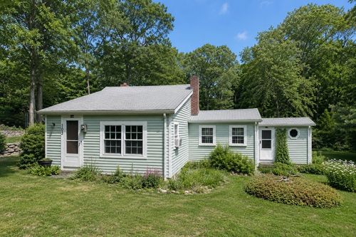 103 Rock Odundee Rd, Dartmouth, MA, 02748-1442 | Card Image