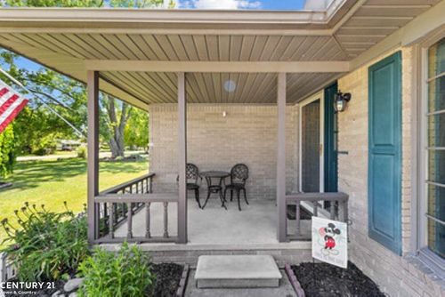 47925 Mallard Dr, Chesterfield, MI, 48047-2282 | Card Image