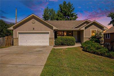 10514 E Scarritt Avenue, House other with 3 bedrooms, 2 bathrooms and null parking in Sugar Creek MO | Image 2