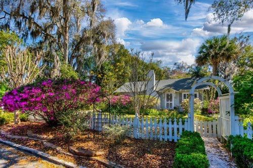 1242 N Alexander St, MOUNT DORA, FL, 32757-4226 | Card Image
