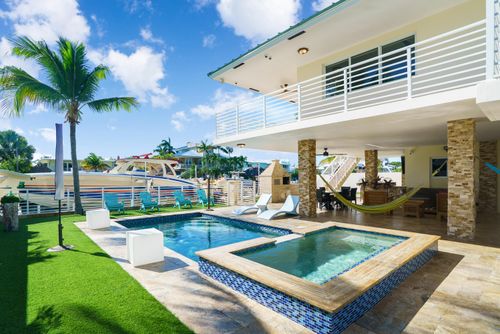 158 Bahama Ave, Key Largo, FL, 33037-4351 | Card Image