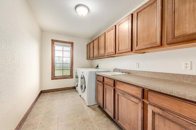 585 Overlook Pass, House other with 5 bedrooms, 4 bathrooms and null parking in Fredonia WI | Image 52
