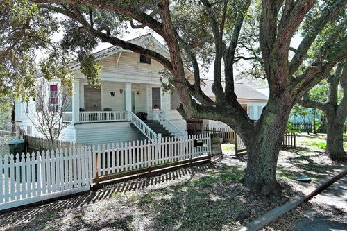 3115 Avenue P 1/2, Galveston, TX, 77550 | Card Image