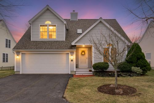 33 Hampton Mdws, Hampton, NH, 03842-1813 | Card Image