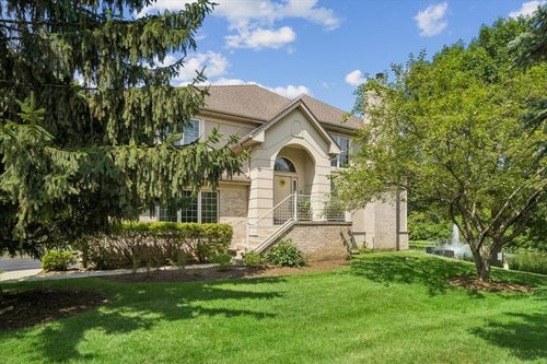 30 Beaconsfield Ct, Lincolnshire, IL, 60069-2905 | Card Image