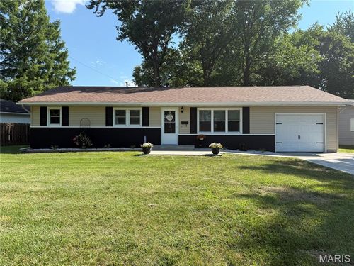 1139 Warren St, Jerseyville, IL, 62052-1077 | Card Image