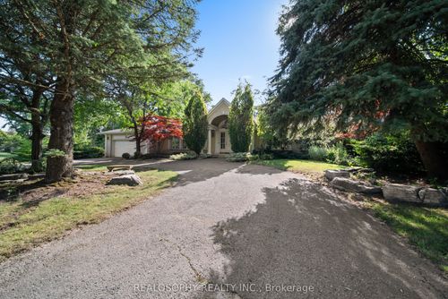 7 Purling Pl, North York, ON, M3B1V4 | Card Image