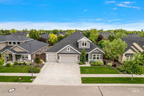 6922 N Agrarian Ave, Meridian, ID, 83646-4533 | Card Image