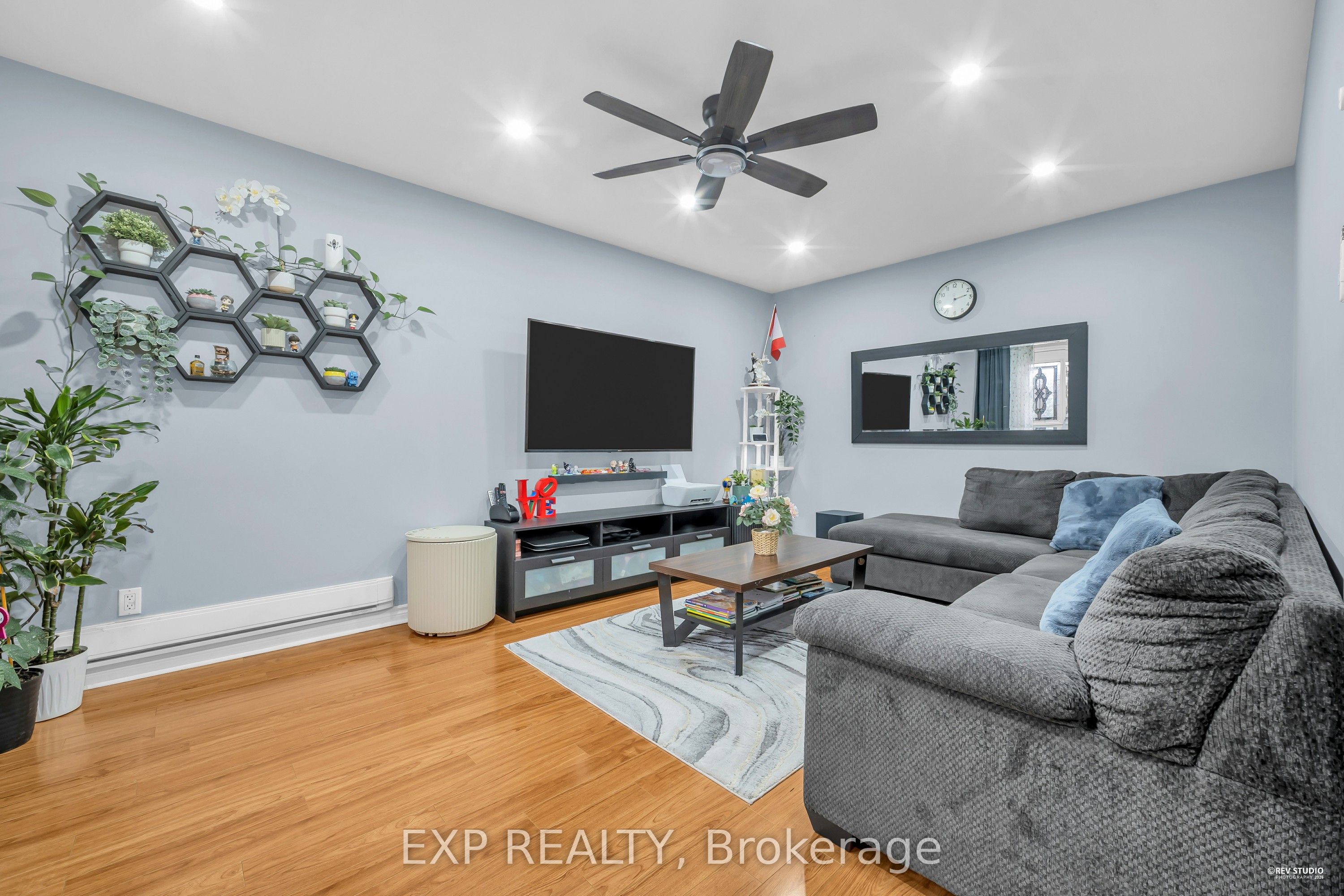 Residential in Toronto W05 5