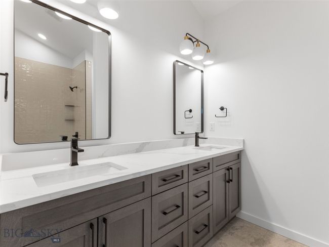 Upstairs Bathroom with Dual Vanities | Image 25