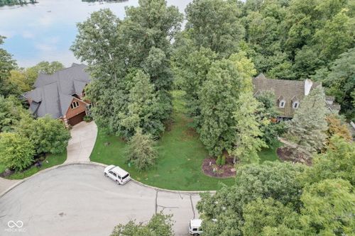 9658 Farragut Circle, Indianapolis, IN, 46256 | Card Image