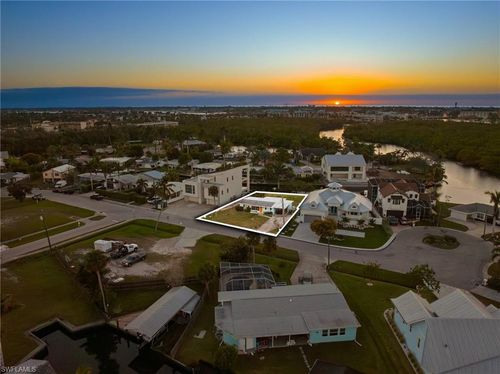 1796 Holiday Ln, NAPLES, FL, 34104-4221 | Card Image