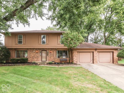 594 Watterson Ct, Indianapolis, IN, 46217-5057 | Card Image