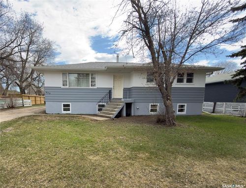 233 23rd St W, Prince Albert, SK, S6V4L7 | Card Image