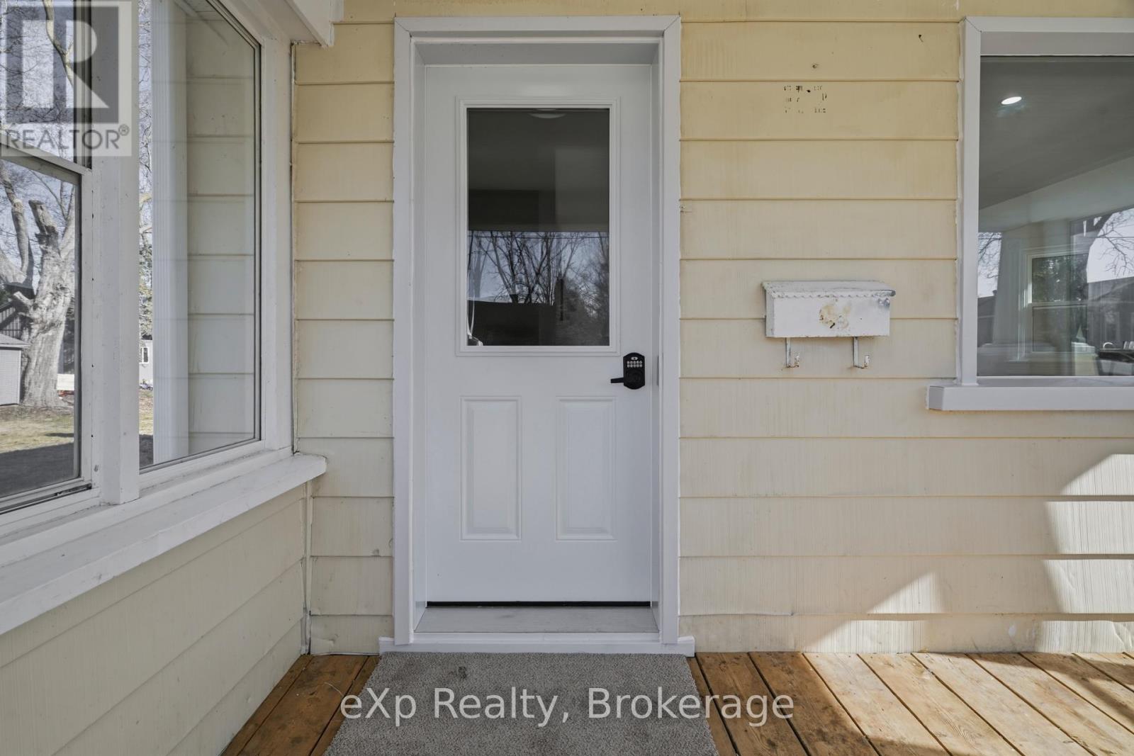 Residential in North Middlesex (Parkhill) 3