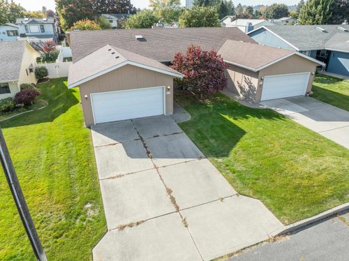 6911 N Hamilton St, Spokane, WA, 99208-5247 | Card Image