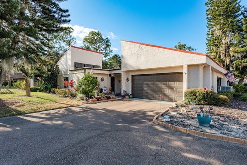 102 Capri Ct S, PLANT CITY, FL, 33566-6718 | Card Image