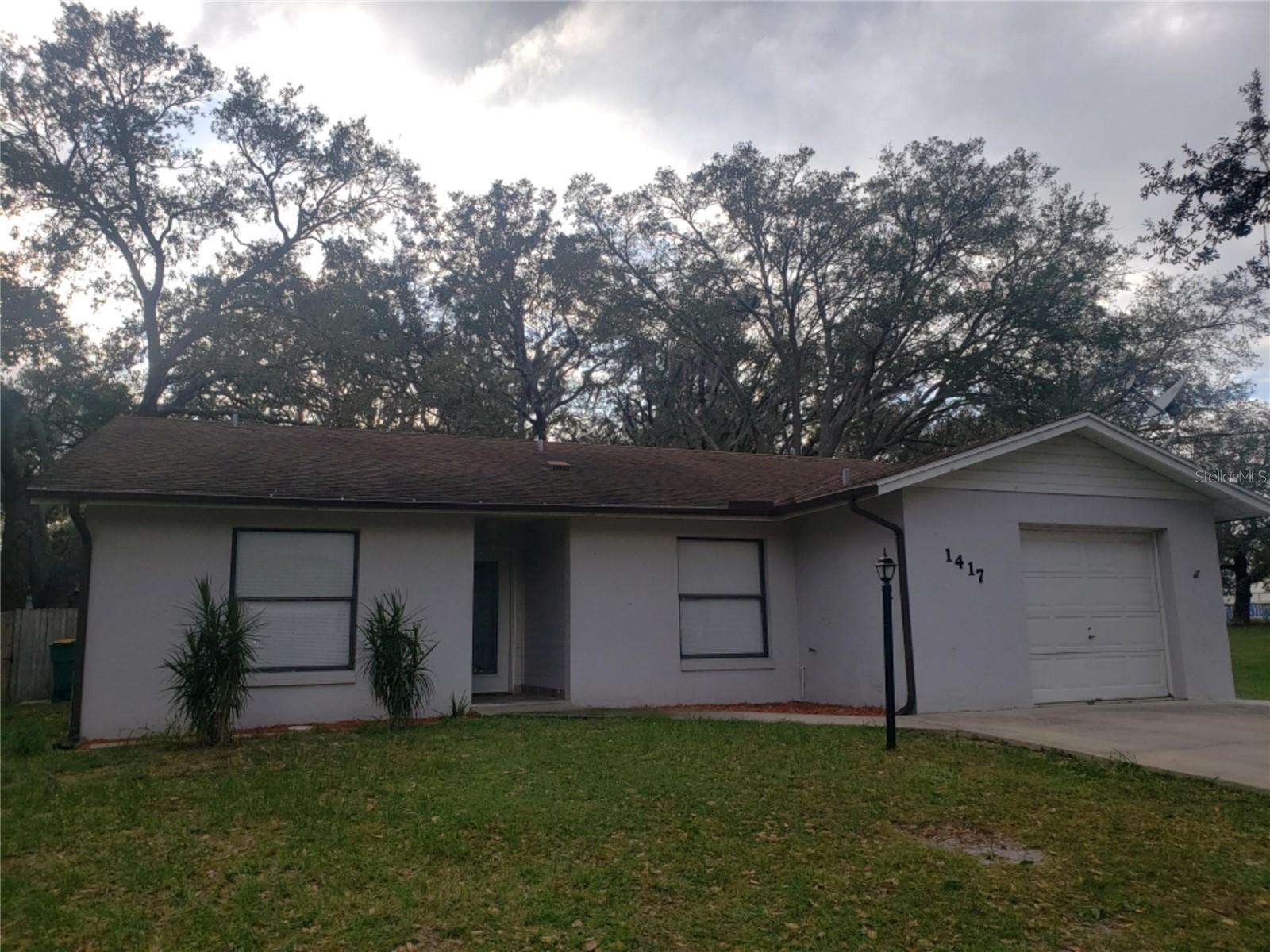 Cornelia Ave, Sebring, FL 33870