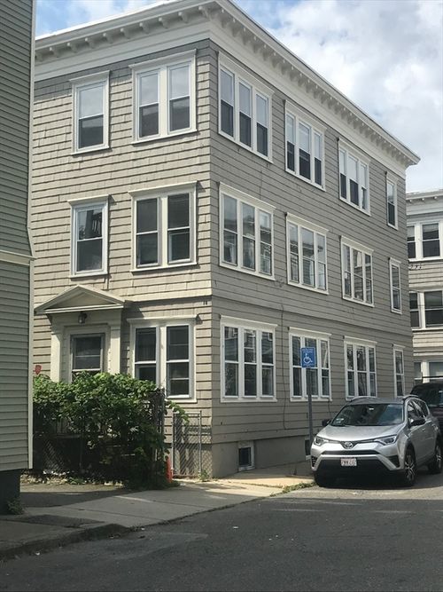 3-18 Hanover Cir, Lynn, MA, 01902-4385 | Card Image