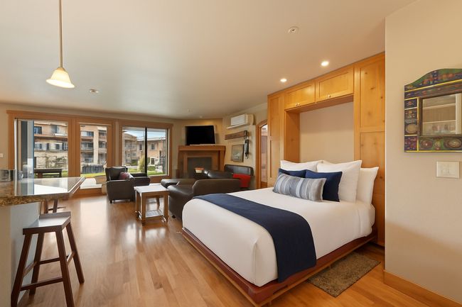 Hydraulic murphy bed with side cabints for storage. | Image 7