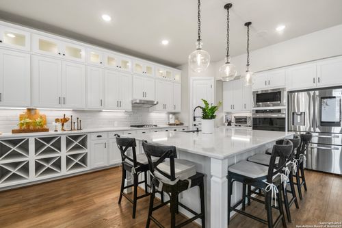 203 Cimarron Crk, Boerne, TX, 78006-2897 | Card Image
