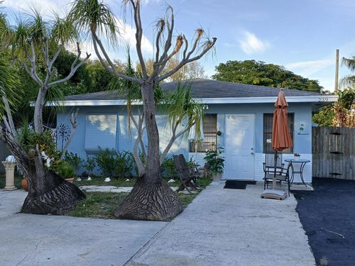 239 Gulfstream Blvd, Boynton Beach, FL, 33435-8635 | Card Image