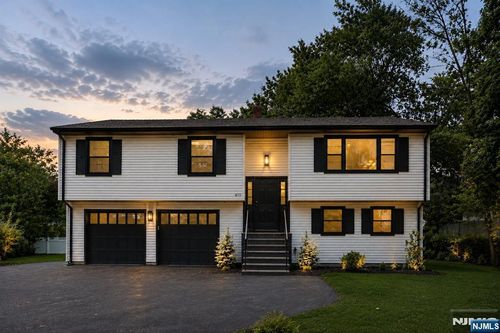 415 Goffle Rd, Wyckoff, NJ, 07481-3003 | Card Image