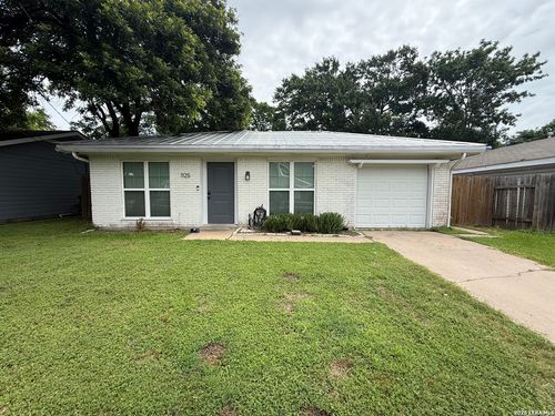 1125 Detroit St, College Station, TX, 77840-4207 | Card Image