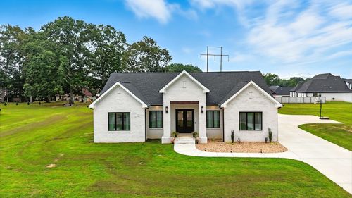 1 Ivy Dr, Fayetteville, TN, 37334-7287 | Card Image