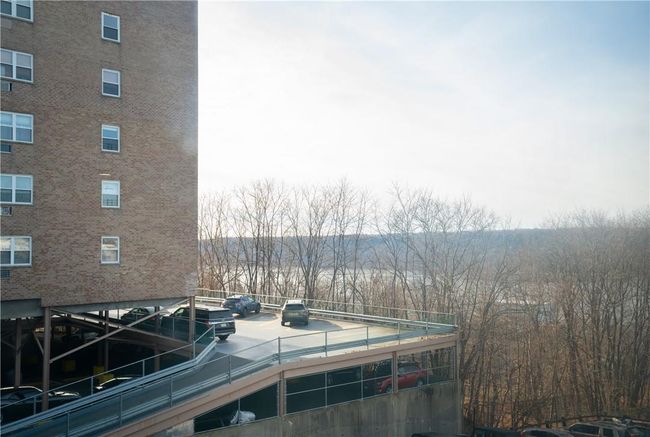 APT-3M - 397 Broadway, Home with 1 bedrooms, 1 bathrooms and 1 parking in Yonkers NY | Image 11